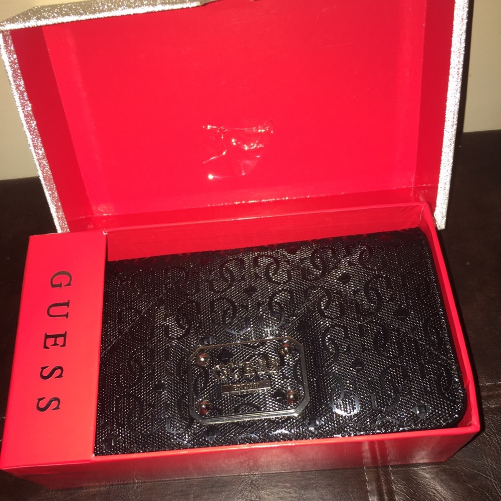 New GUESS wristlet/wallet